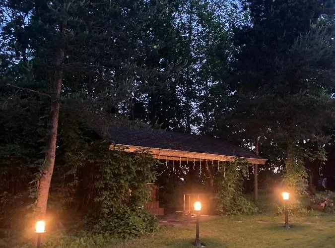 Pikkjaerve Puhkemaja *